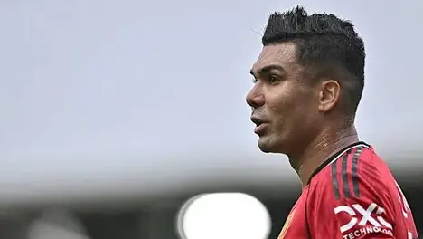 足球荣耀时刻：邦马蒂女足创纪录，登贝莱荣膺金球奖